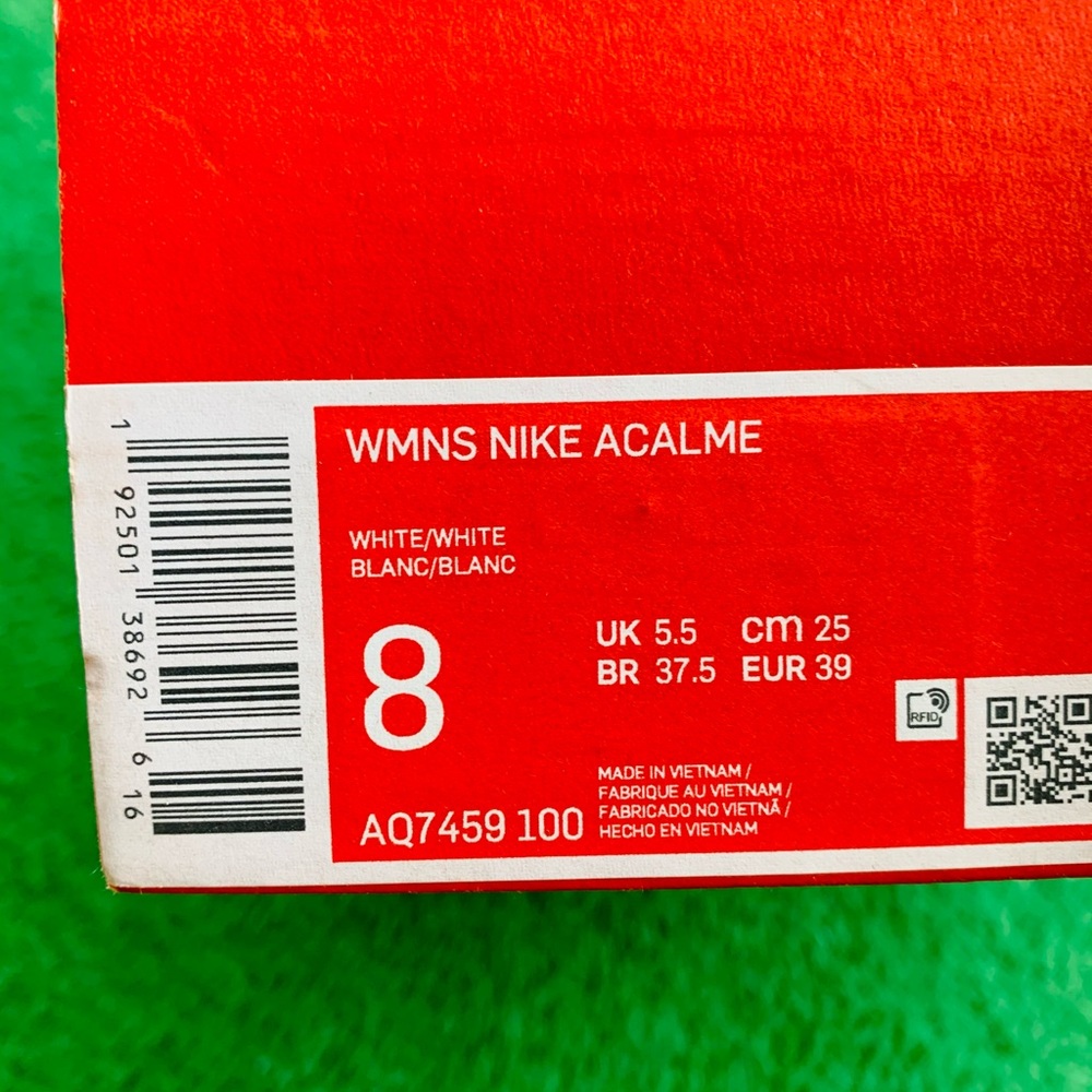 WMNS Nike Acalme - Picture 9 of 9